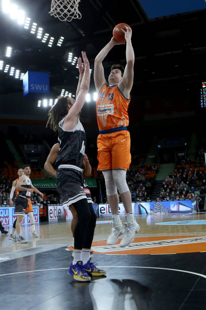 顺利晋级半 顺利晋级半